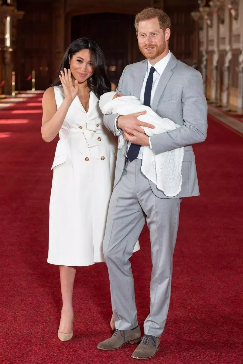写真：Megan Plath and Prince Harryは、パブで4ヶ月齢の息子のアーカイーを取った 94705_1