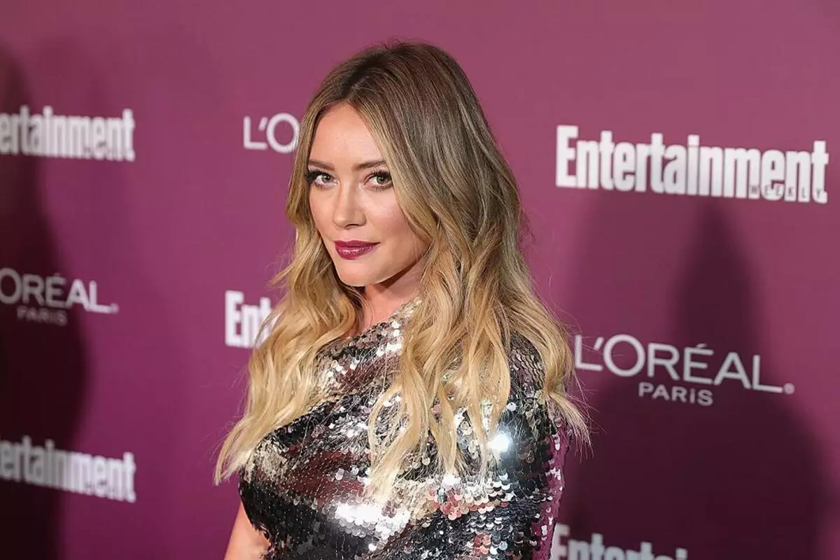 Hilary Duff ghọrọ nne maka oge nke abụọ