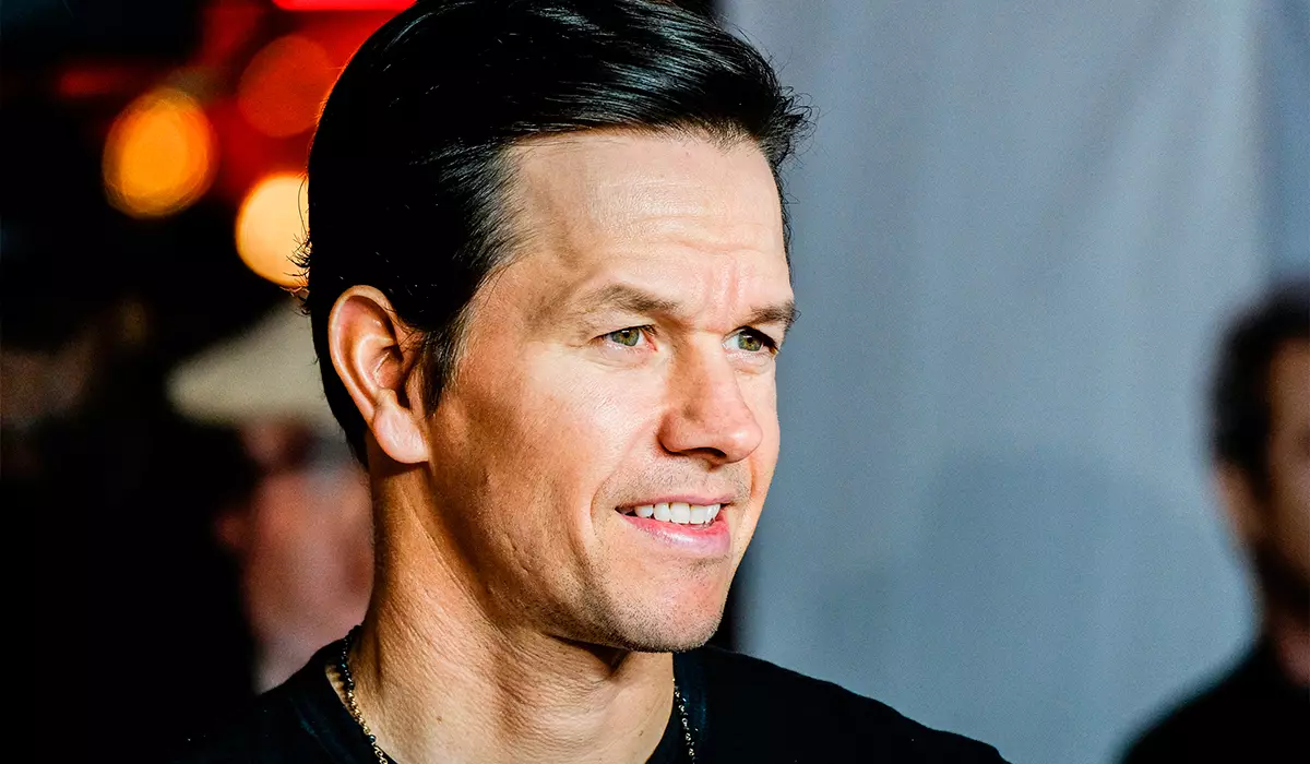 "2:30 am": 49 år gammel Mark Wahlberg LED-fans forvirret nattopplæring