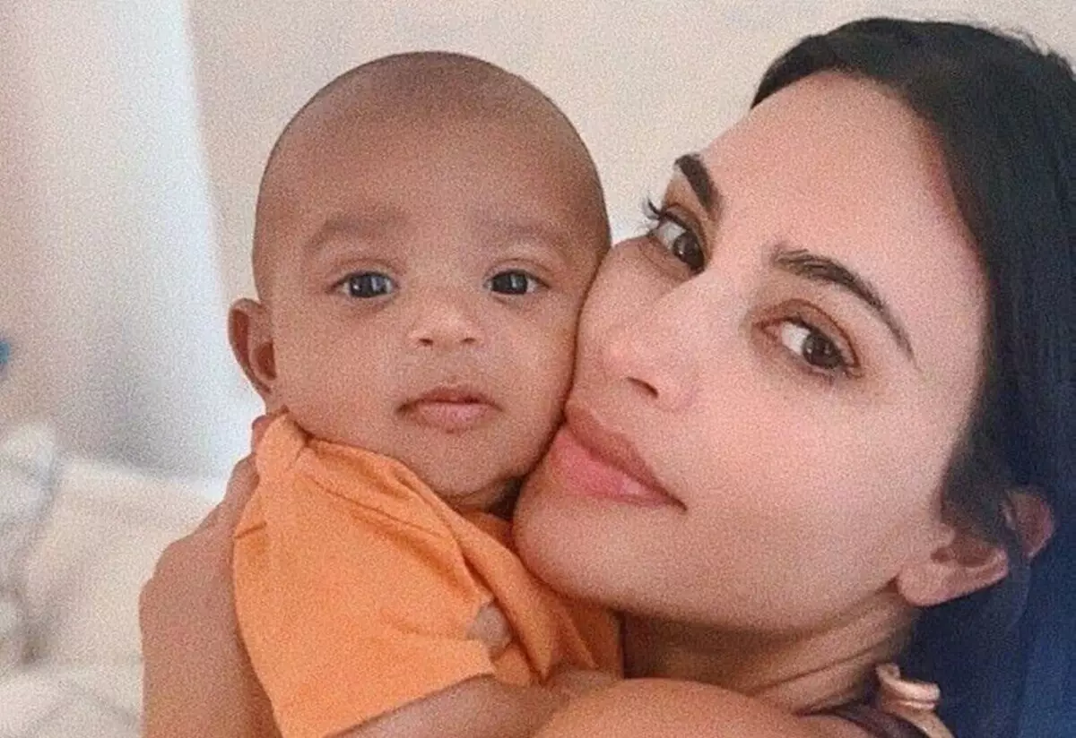 E para boas notícias: o filho de Kim Kardashyan Salmo começou a andar