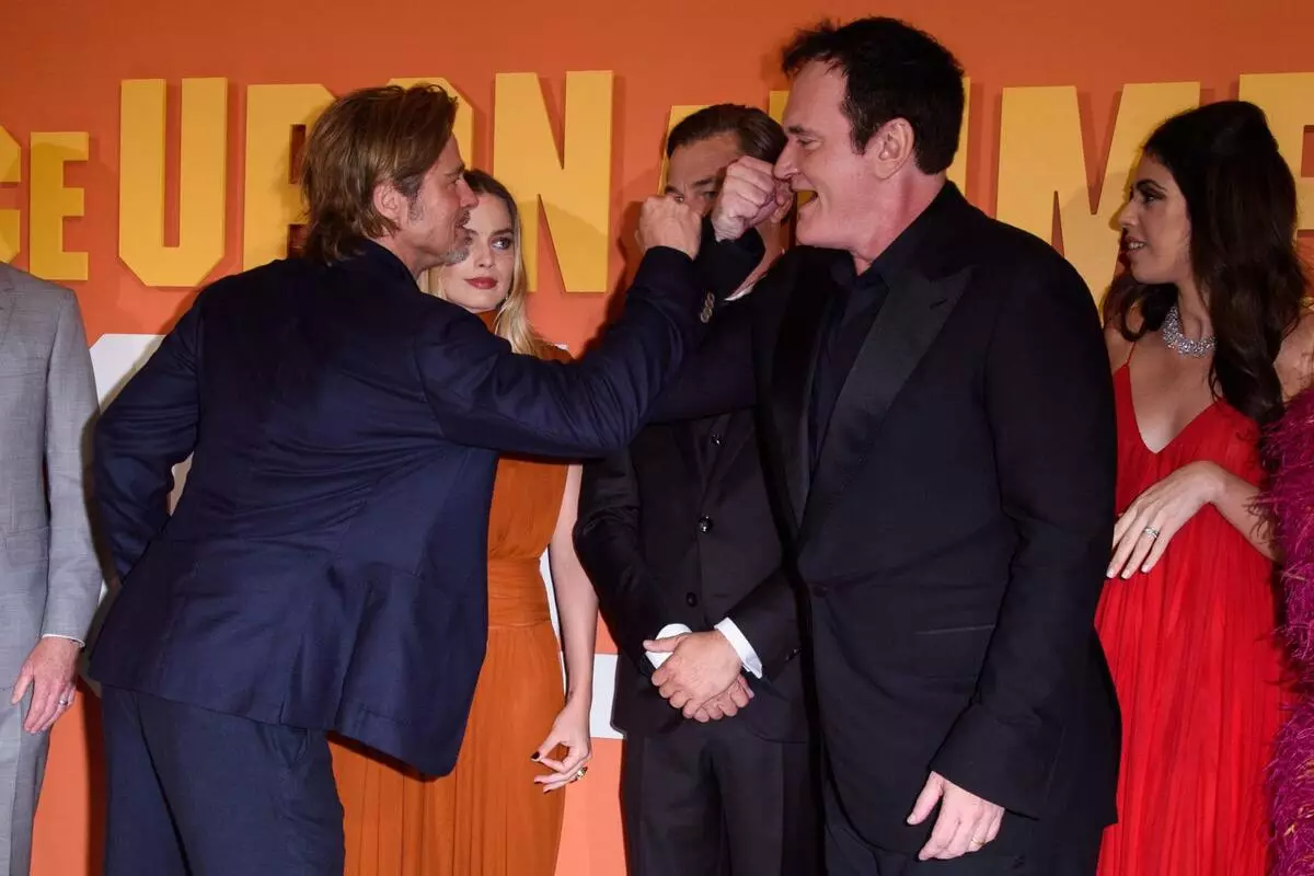 Margo Robbie, Brad Pitt en Leonardo Dicaprio op die Londense Premiere 