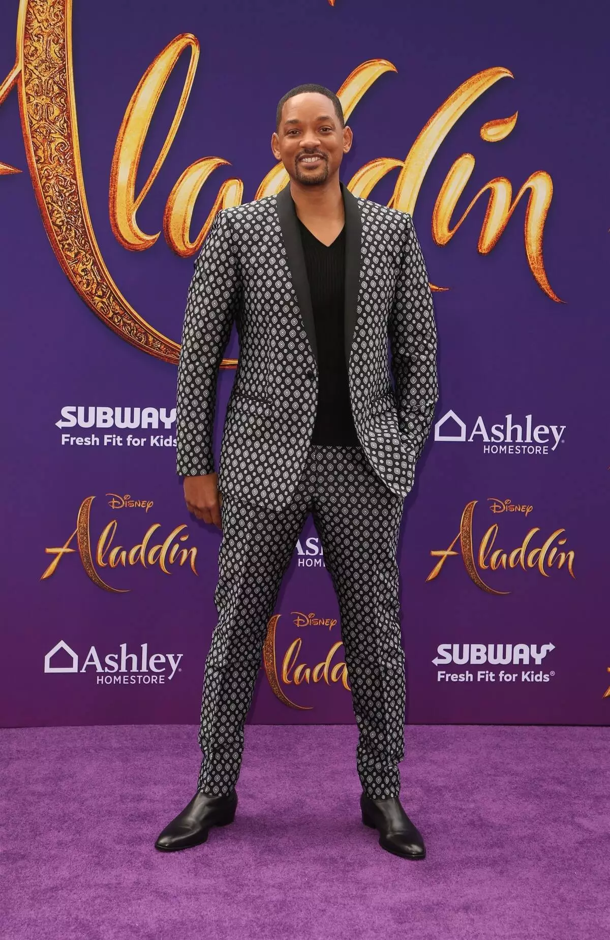 Zal Smith met familie, Naomi Scott, Helen Mirren en anderen op de première van Aladdin in Los Angeles 96003_2