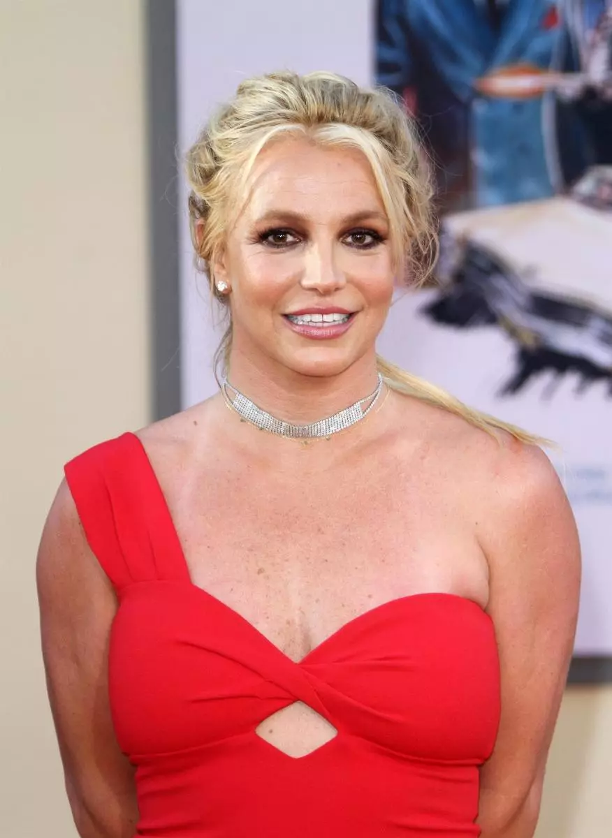 Britney Spear pisanan tekan karpet abang karo pacar Sam Asgari 96004_2