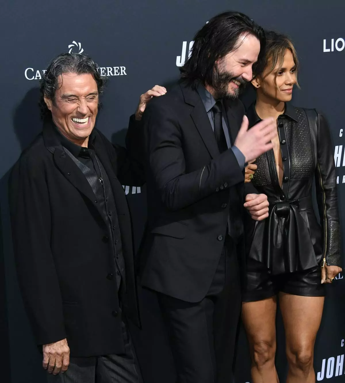 Setšoantšo: Keanu Reeves le Holly Berry sebakeng sa li-filimi 