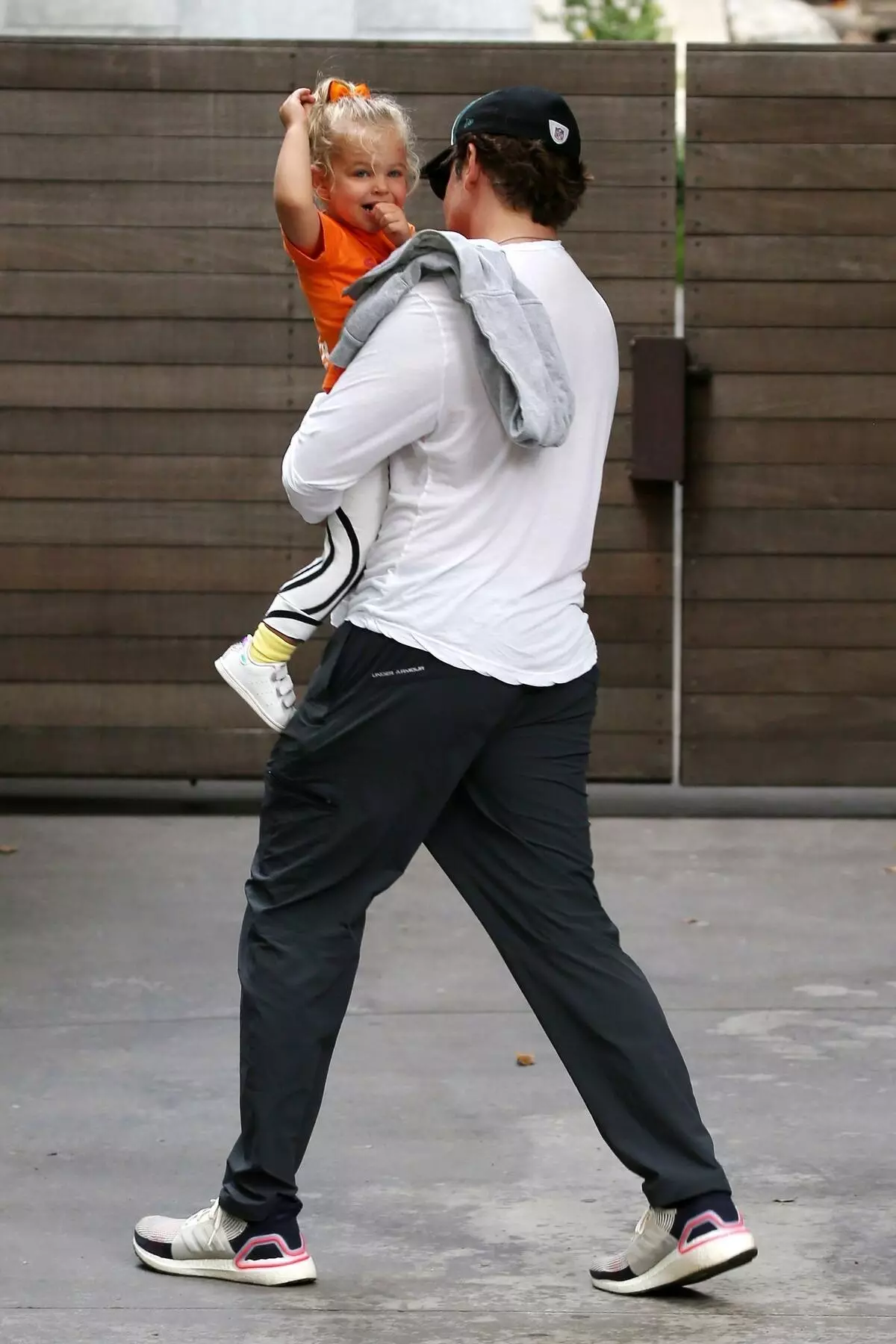 Առաջին տարվանից Վերսաչում. Իրինա Շեյքը իր դստեր Լեյի հետ զբոսանքի Նյու Յորքում 96578_11