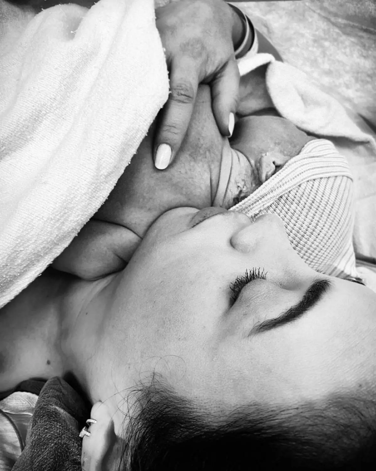Jenna Duan menjadi seorang ibu untuk kedua kalinya dan berbagi foto bayi yang baru lahir 97575_1