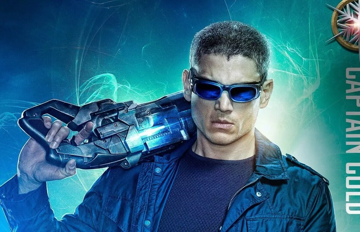 Bituin "Mga Alamat ng bukas" Si Victor Miller ay nagbahagi ng mga snapshot na may Captain Cold