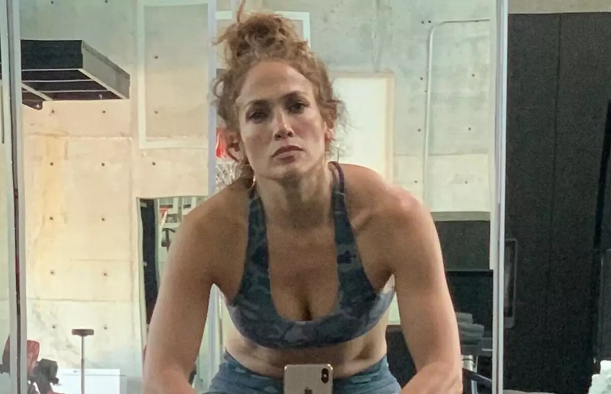 Jennifer Lopez spændte fans af skræmmende selfie