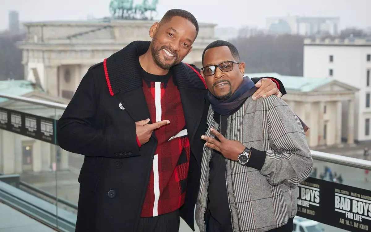 BAD GUYS FOREVER: Sil Smith Dedicate Martin Lawrence Touching Video