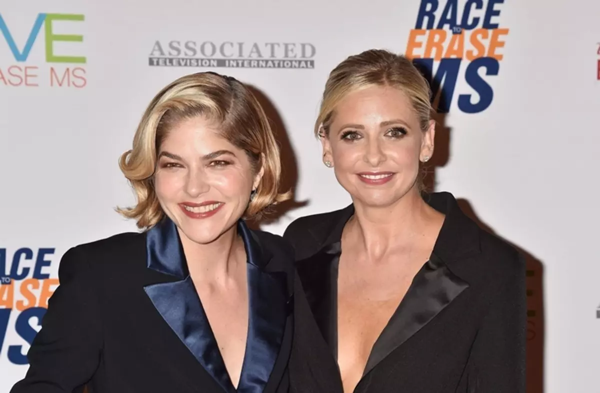 Sarah Michelle Gellar kelere Selm Blair site na nzuzo nke "egwuregwu obi ọjọọ"